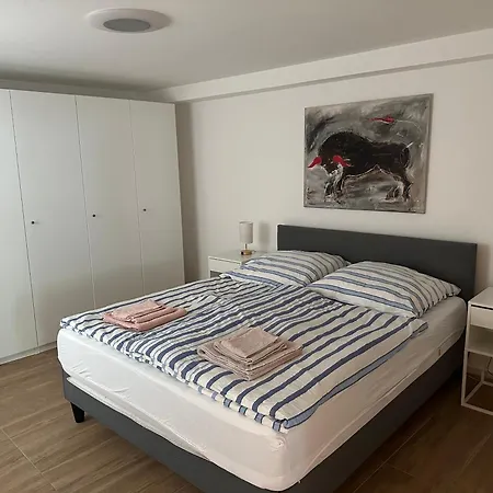 Apartment Moderne Mit Guter Anbindung & Naehe Messe Meerbusch
