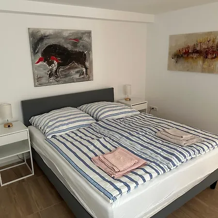 Moderne Mit Guter Anbindung & Naehe Messe Apartmán