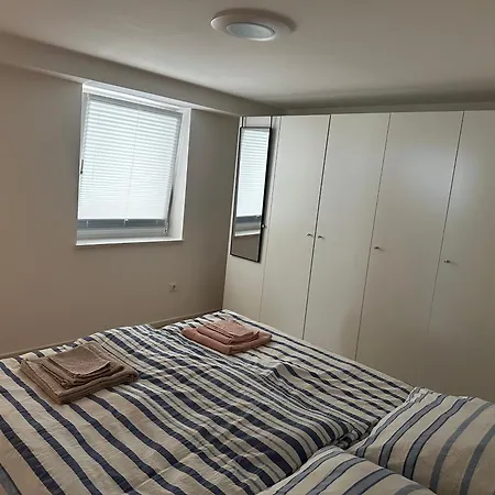 Apartmán Moderne Mit Guter Anbindung & Naehe Messe *
